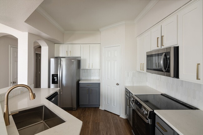 Building Photo - Meritage at Steiner Ranch