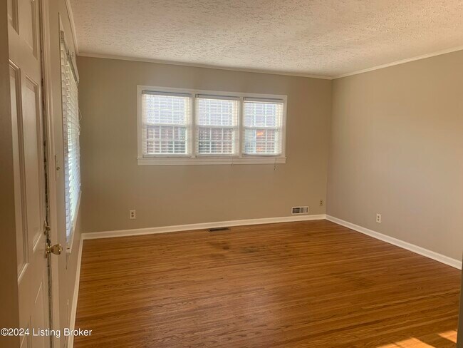 Building Photo - 4215 Brookhaven Ave