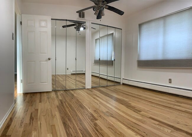 Foto del edificio - 1705 E 14 Mile Rd
