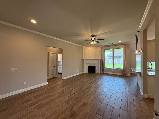 Building Photo - 9325 SW 44th Terrace