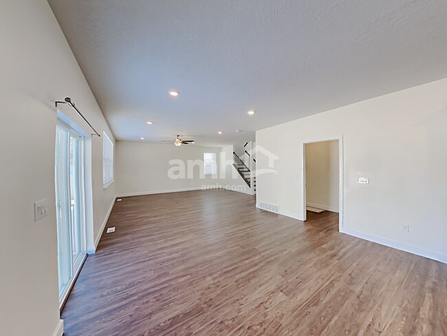 Building Photo - 2445 E Wild Horse Way