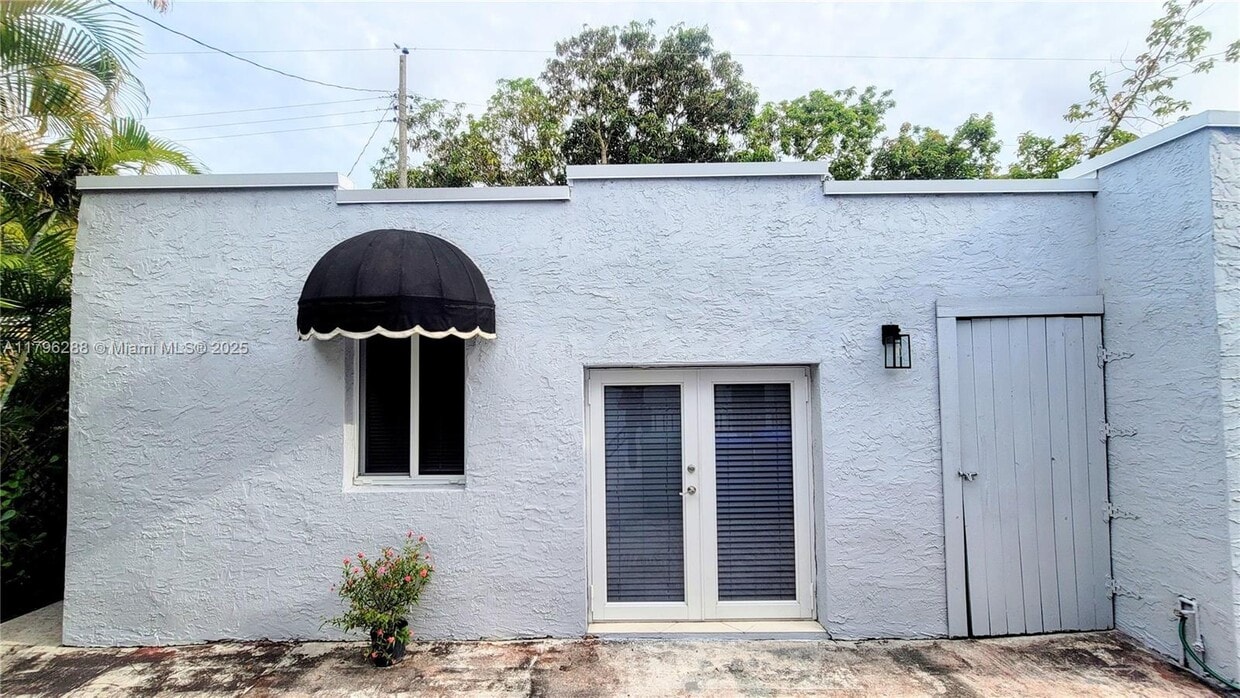 Primary Photo - 5620 SW 5th Terrace