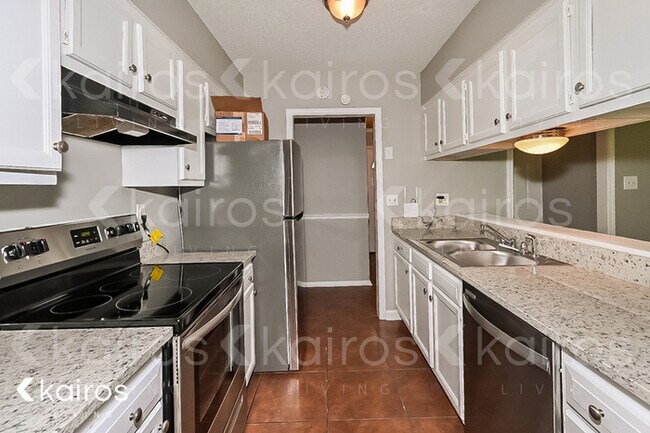 Building Photo - 3780 Carroll Dr