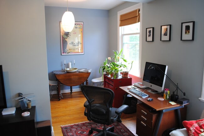 Building Photo - 1615 Kenyon St NW Apt. 49