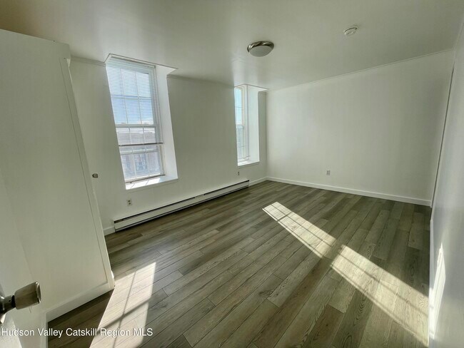 Foto del edificio - 602 Warren St