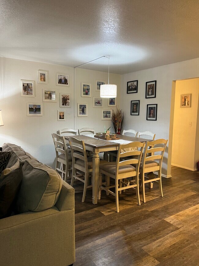 Foto del edificio - 4820 S Highland Cir