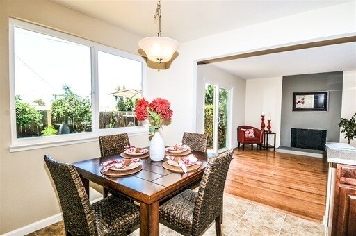 Foto del edificio - GORGEOUSLY RENOVATED 3BD/2BA HOME IN CLAIREMONT! AVAILABLE JUNE~ ONLY $4,895/mo!