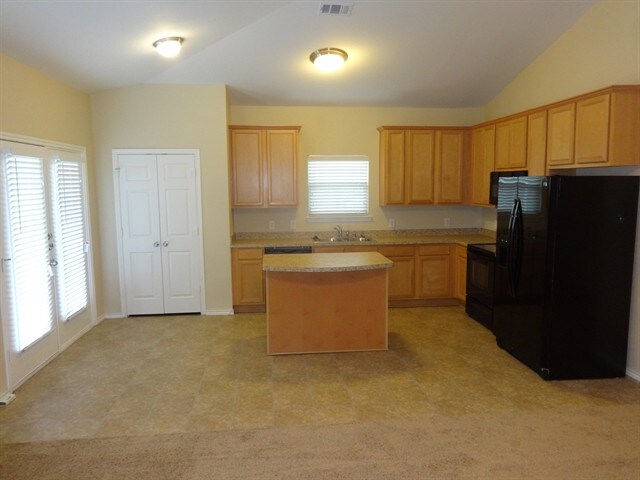 Building Photo - 12724 Ocean Spray Dr