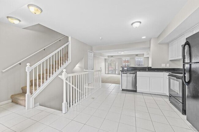 Foto del edificio - 14164 Lakeside Blvd N