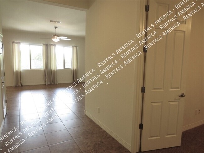 Foto del edificio - 1133 E Buckingham Ave