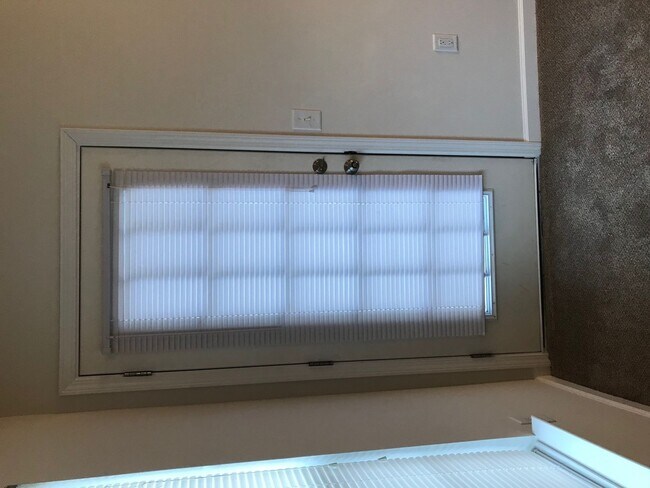 Foto del edificio - 4705 Pennoak Ln