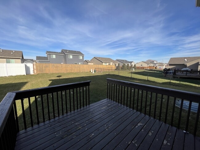 Building Photo - 9565 Red Sunset Ct