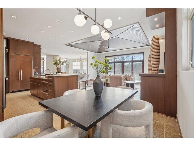 Foto del edificio - 9730 Sky Ln