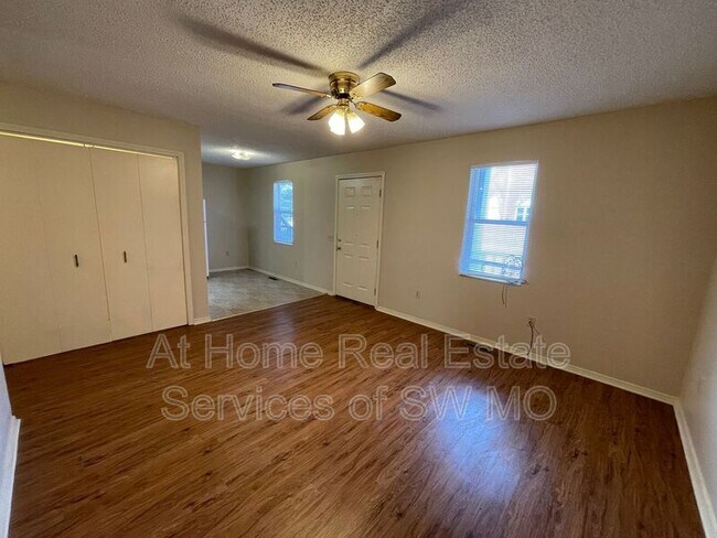 Building Photo - 1636 N Benton Ave