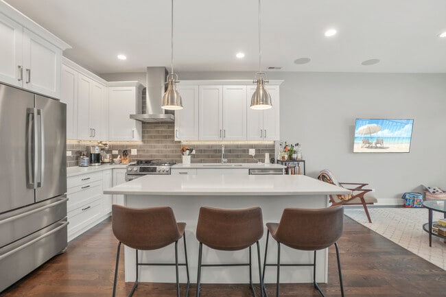 Foto del edificio - 1621 N Humboldt Blvd