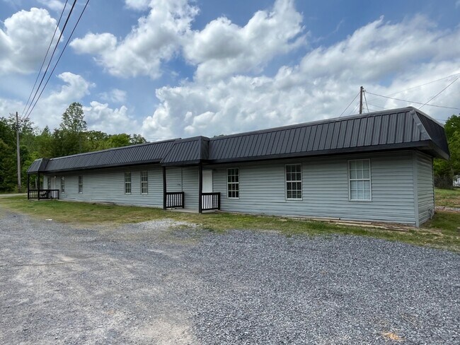 Foto del edificio - 2032 Mill Creek Rd SW