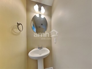 Building Photo - 408 Lakewind Dr