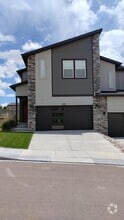 Building Photo - 5325 Sky Top Ln