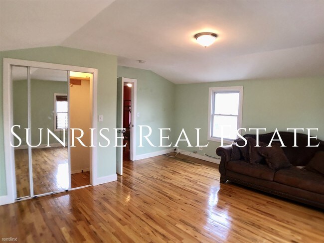 Building Photo - 2 br, 1 bath  - 814 E 39th St