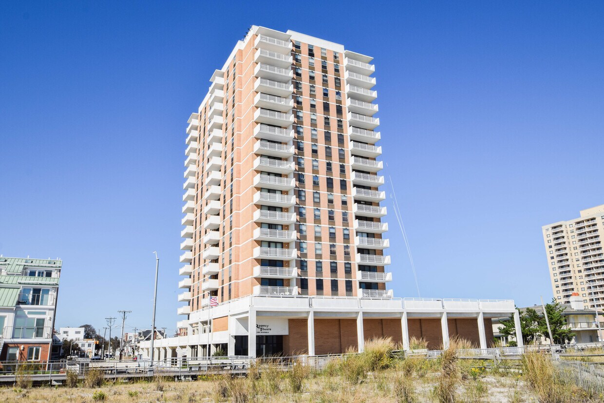 Primary Photo - 5200 Boardwalk