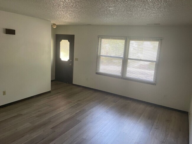 Photo - 735/737 Rundell Apartment