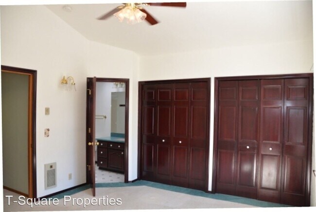 Building Photo - 2 br, 2.5 bath House - 8010 Mukilteo Speed...