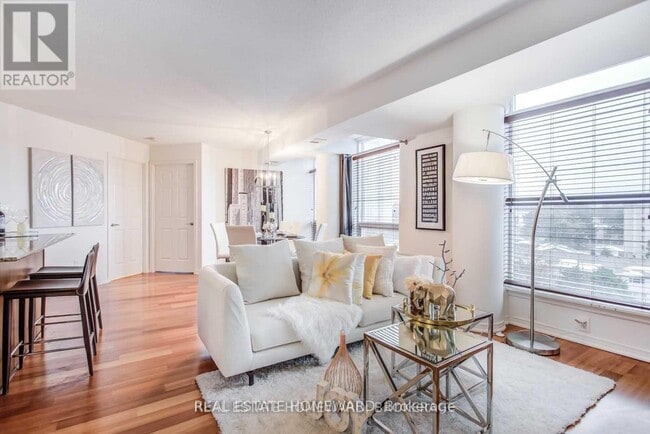 Building Photo - 18 Valley Woods Rd