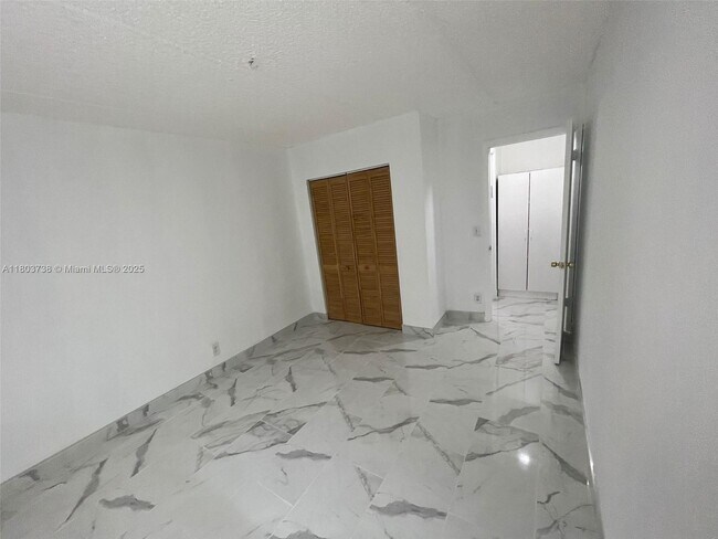 Foto del edificio - 3211 SW 44th St