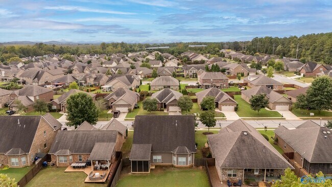 Building Photo - 110 Wolf Creek Trail SW