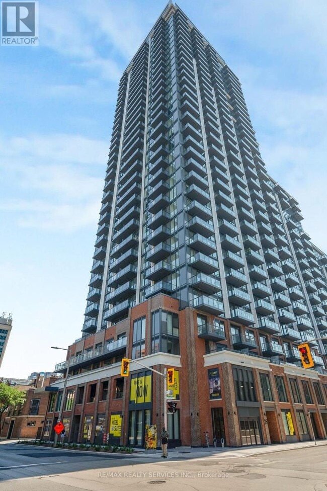 Building Photo - 75 James St S