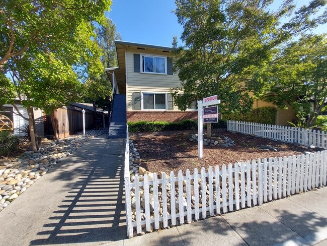 Building Photo - 14590 Big Basin Way