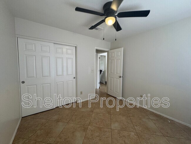 Foto del edificio - 1150 N Cambridge St