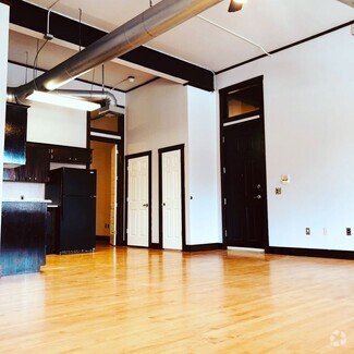 Building Photo - 115 E Tyler St
