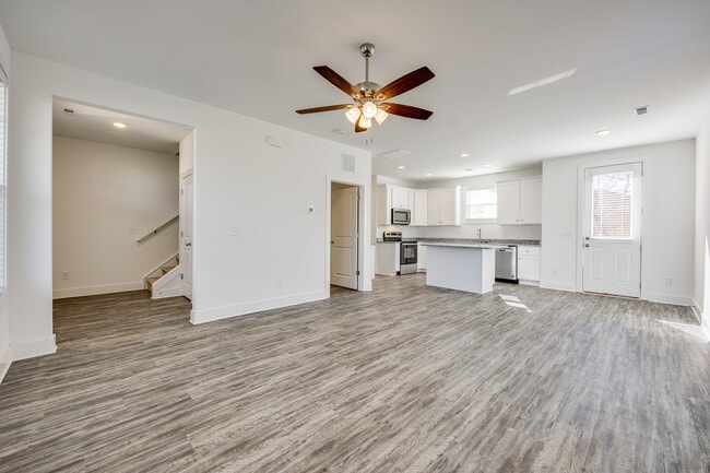 Foto del edificio - 913 W Virginia Ave