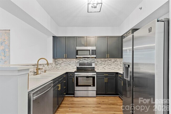 Foto del edificio - 1315 East Blvd