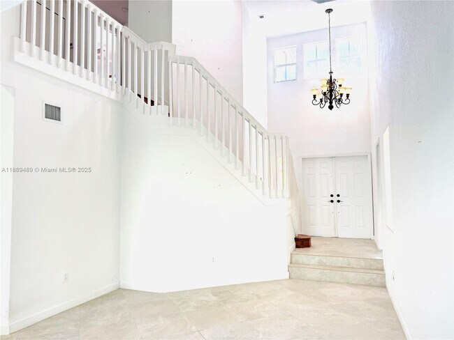 Foto del edificio - 16927 SW 34th St