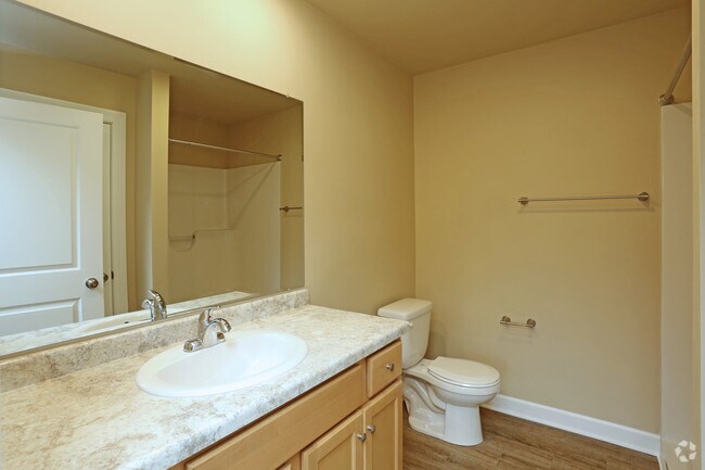 2HAB, 2BA - Planta superior - Rock Creek Apartments