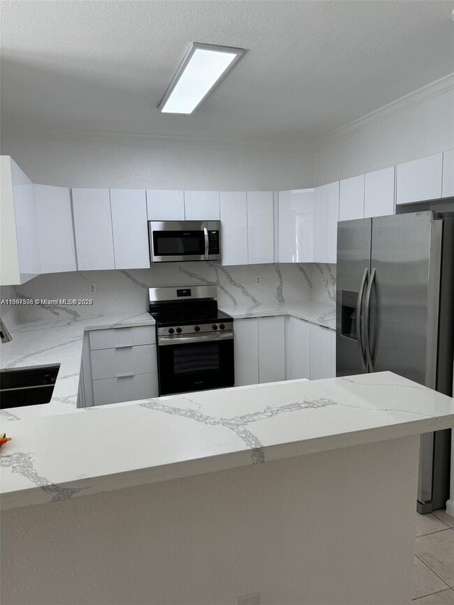 Foto del edificio - 983 SW 154th Path