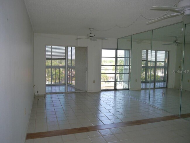 Foto del edificio - 4902 38th Way S