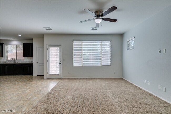 Foto del edificio - 10315 Elmwood Glen Ave