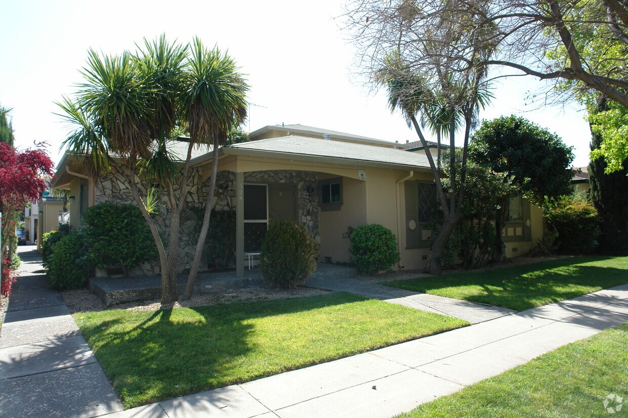 Primary Photo - 328 Greendale Way