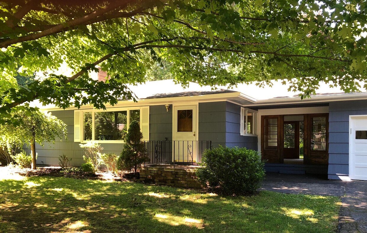 Foto principal - 26 Landing Rd S
