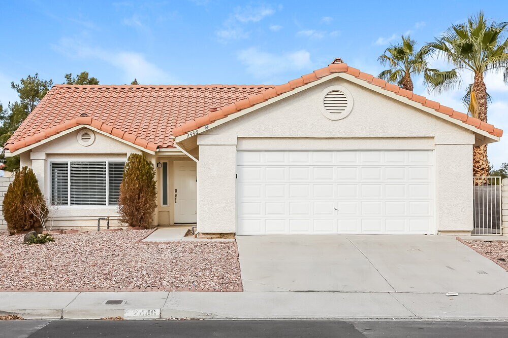 Foto principal - 2446 Millcroft Dr