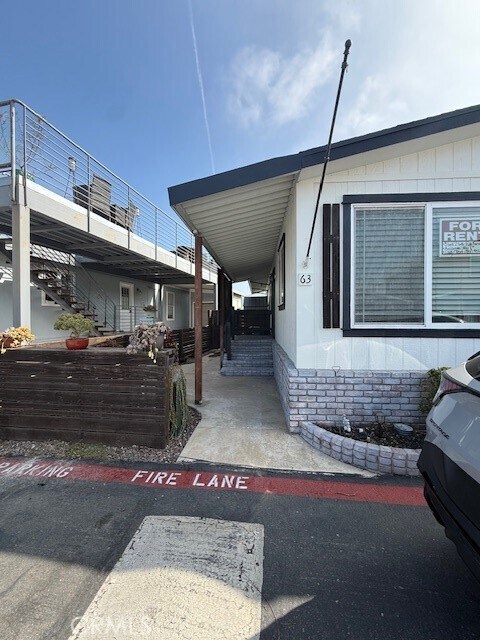 Foto del edificio - 21851 Newland St