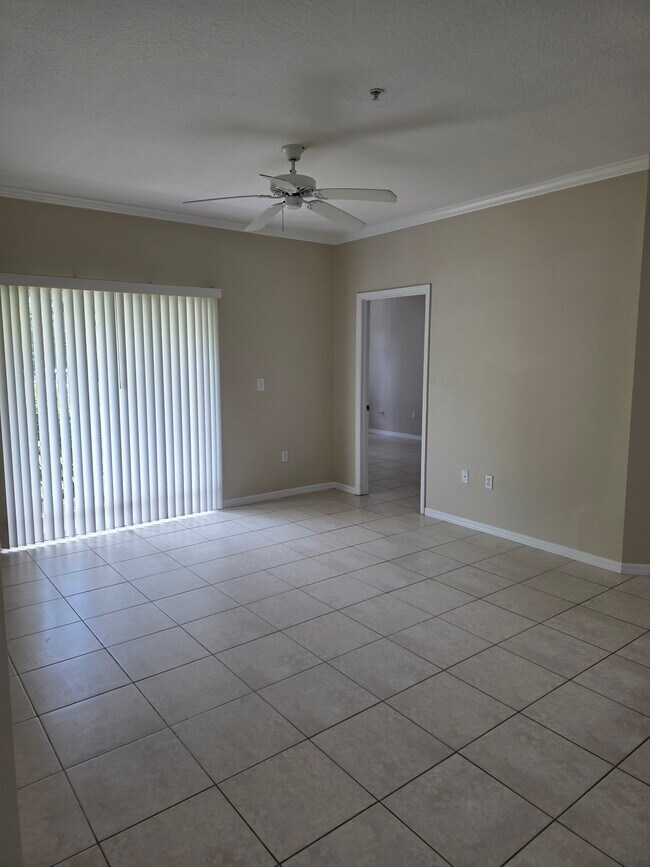 Foto del edificio - 5610 Pinnacle Heights Cir