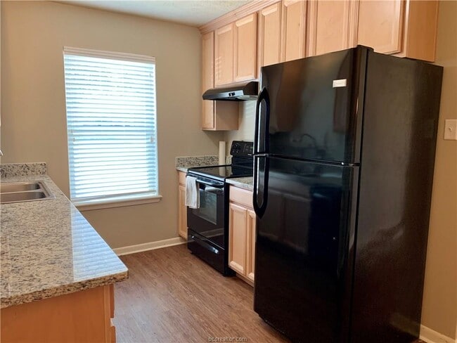 Building Photo - 712 San Benito Dr