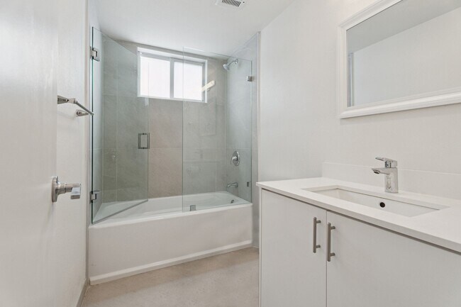 Foto del edificio - 835 80th St