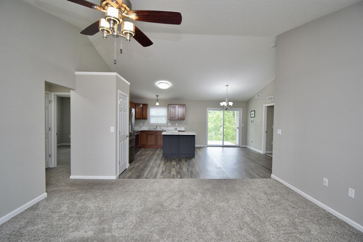 24 Persimmon Dr, Hamilton, OH 45013 House Rental in Hamilton, OH