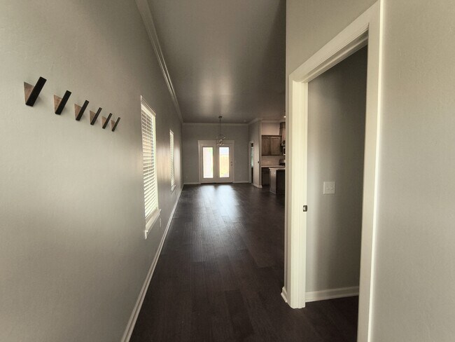 Building Photo - 2832 Wild Rose Ln