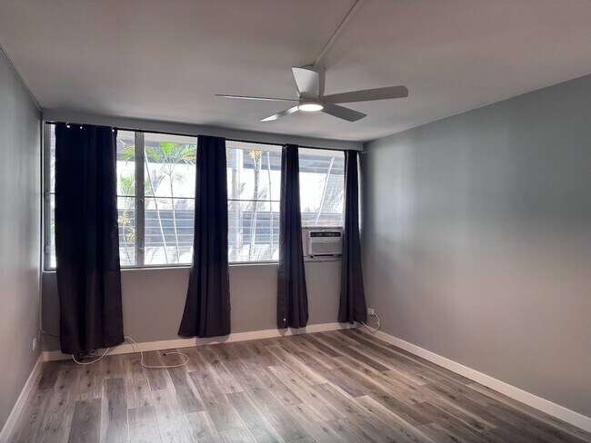 Foto del edificio - Studio W/Bath/No Parking-Recently renovate...
